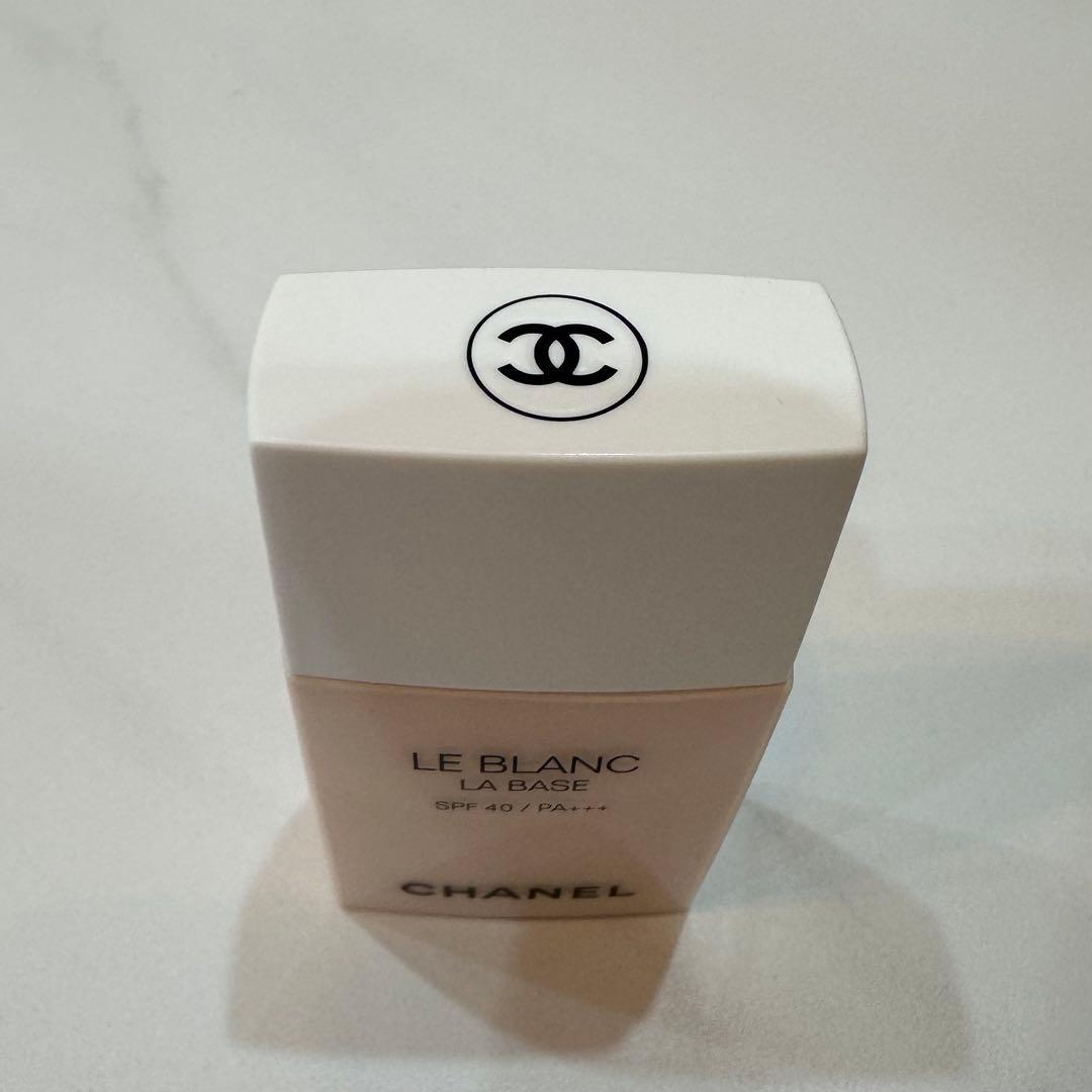 那須CHANEL 化粧下地とアルマーニファンデーション2点