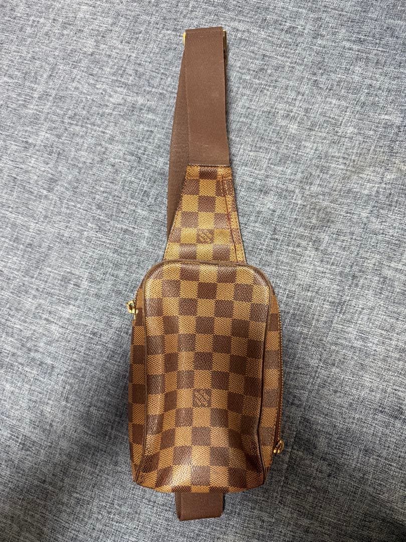 ルイ・ヴィトン　ボディーバッグ　ダミエ