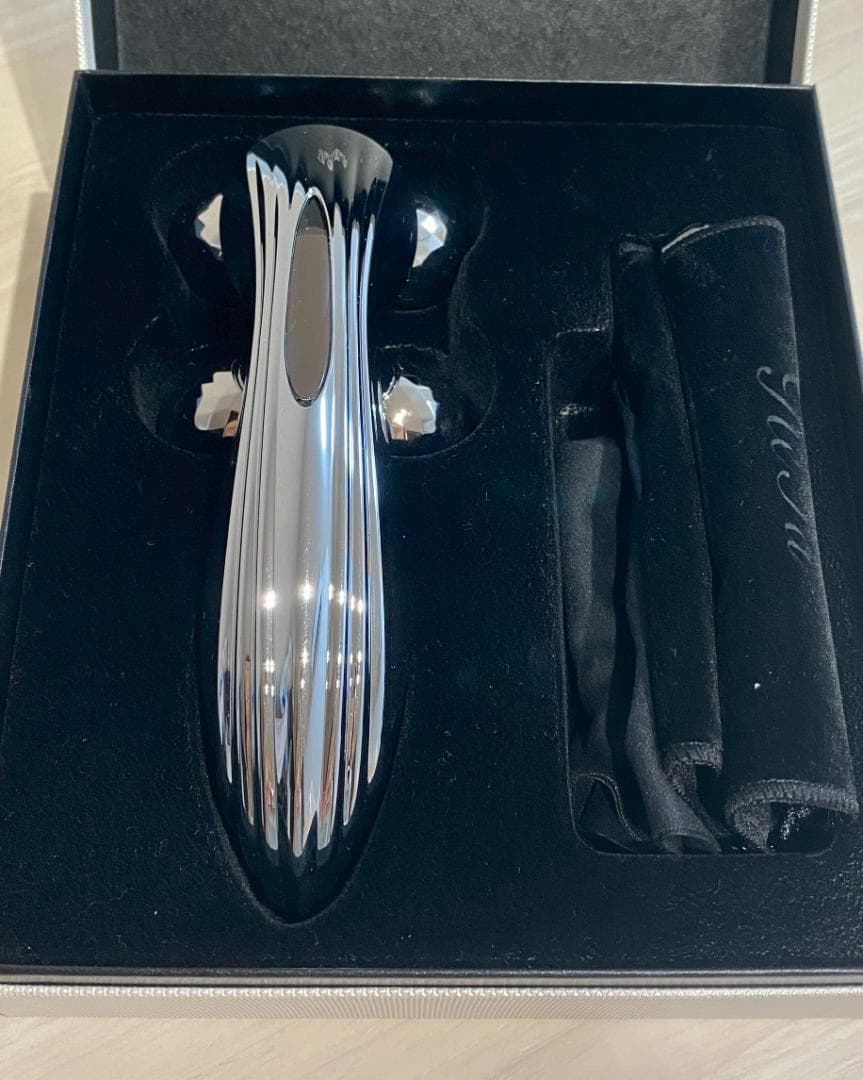 【未使用】ReFa 美顔ローラー シルバー ポーチ付き