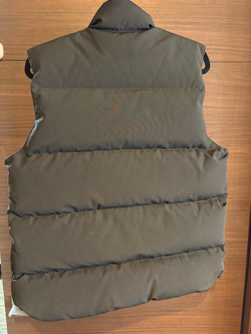  カナダグース ダウンベスト