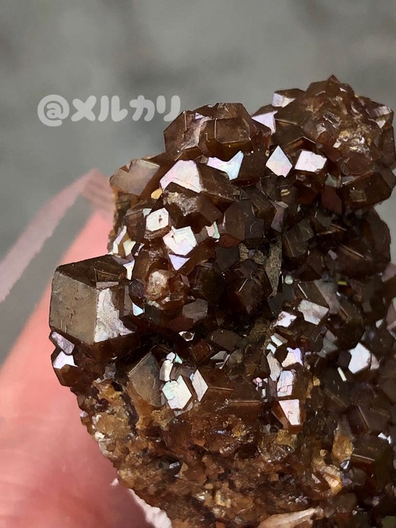 国産鉱物　天川村　レインボーガーネット（宝石質！）