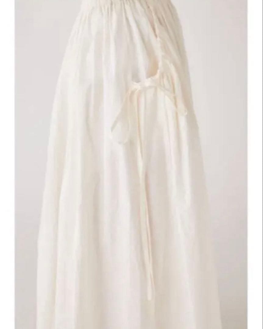 M_エムンダーバーホワイト Vネック 長袖 ロングワンピース