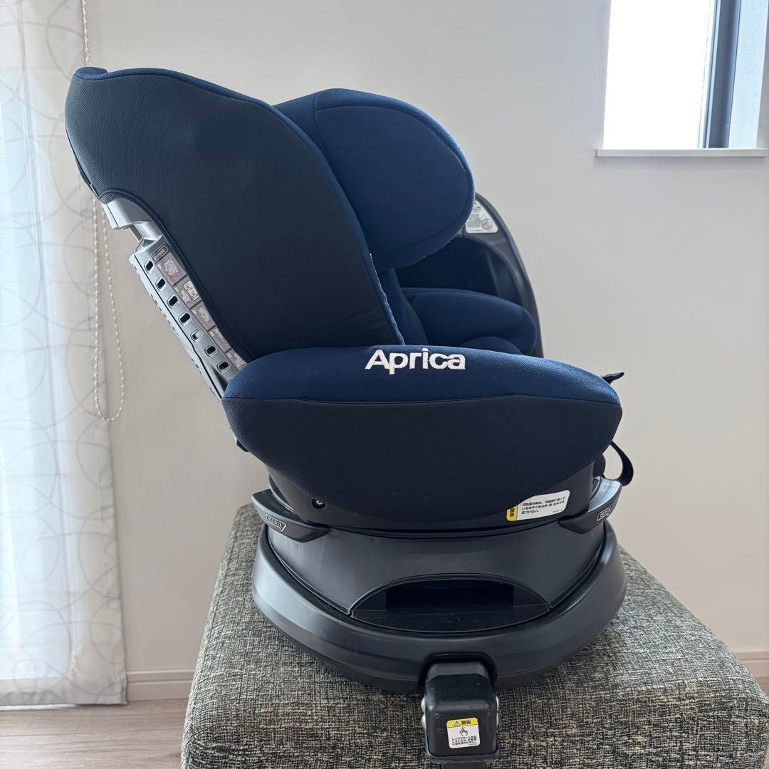 【美品】アップリカ　チャイルドシート　ディアターン プラス ISOFIX AB⭐︎