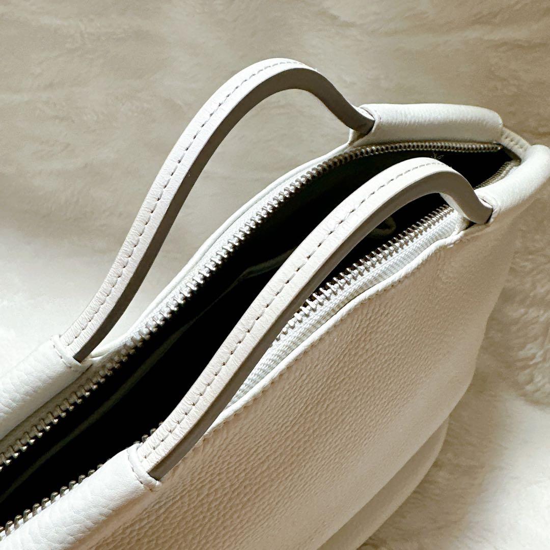 美品 eccoホワイトレザー ハンドバッグ ダブルハンドル