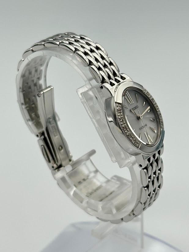 SEIKO エクセリーヌ V117-0AV0 腕時計 ソーラー オーバル 921