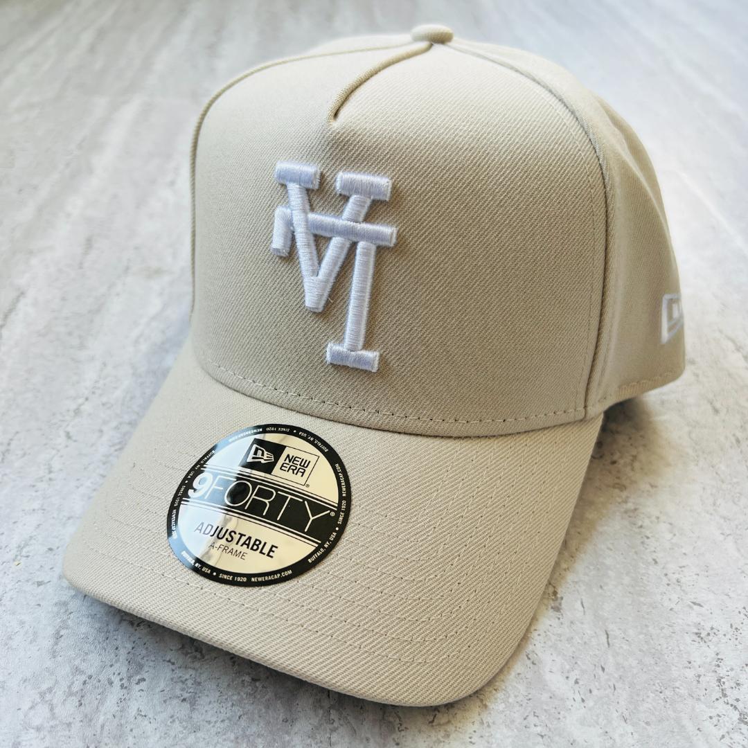 海外限定 LA ニューエラ ドジャース 逆ロゴ ベージュ