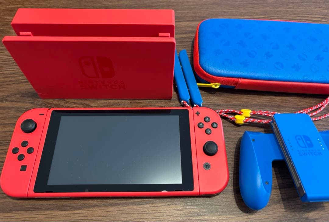Nintendo Switch 本体　ケース付き