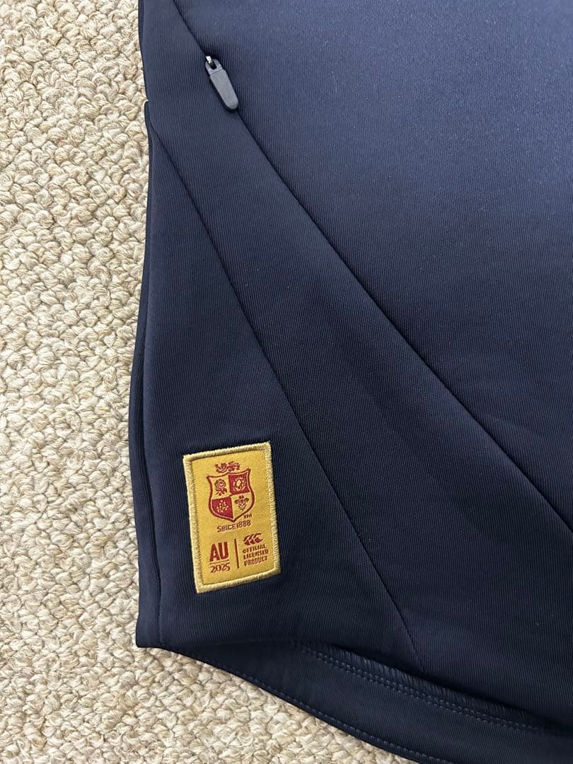 British&Irish Lions 2025年Everest フーディー　S