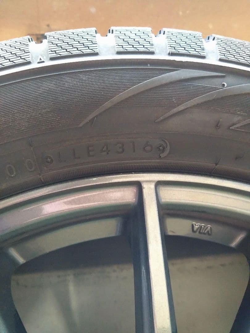 VELVA SPORT スタッドレスホイールセット 7J +55 PCD114