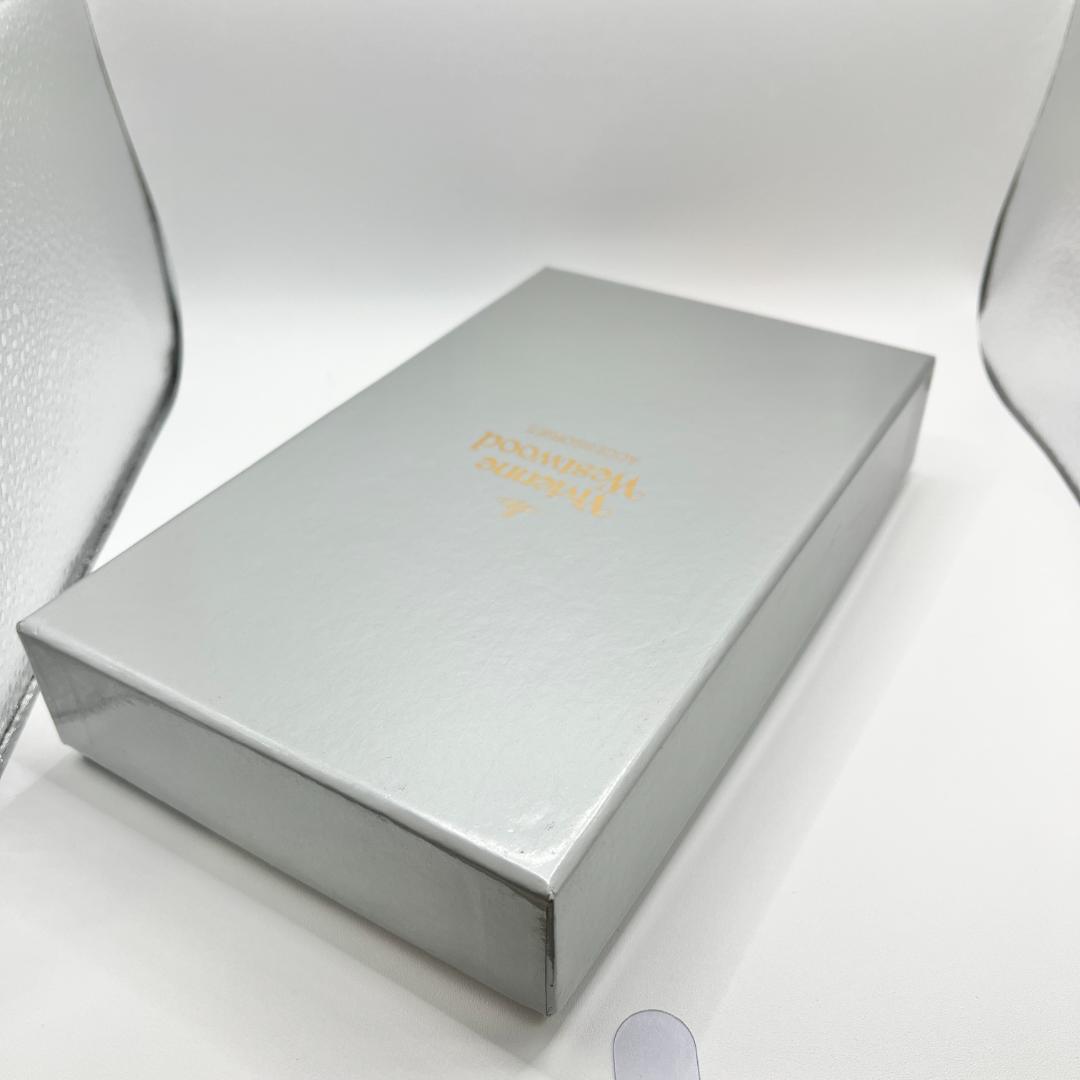 特価 未使用 Vivienne Westwood ピンク シンプル 高級感 人気