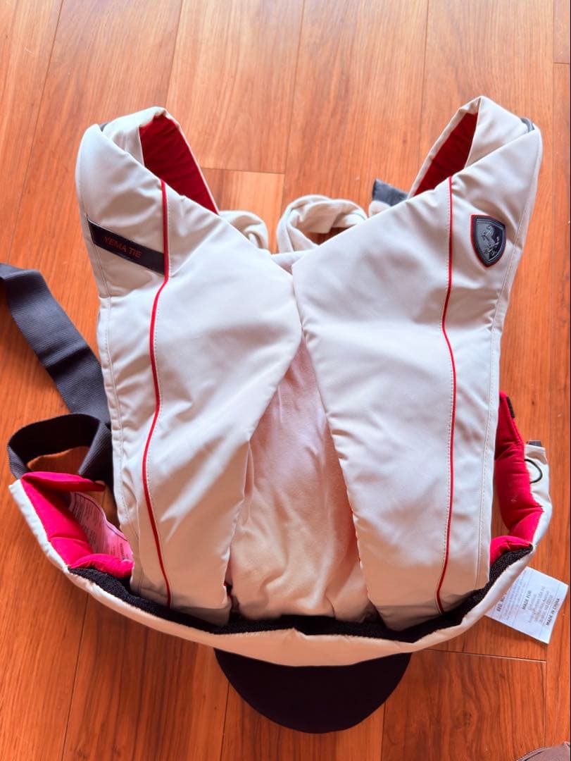 日本未発売　レア品　サイベックス×フェラーリ抱っこ紐