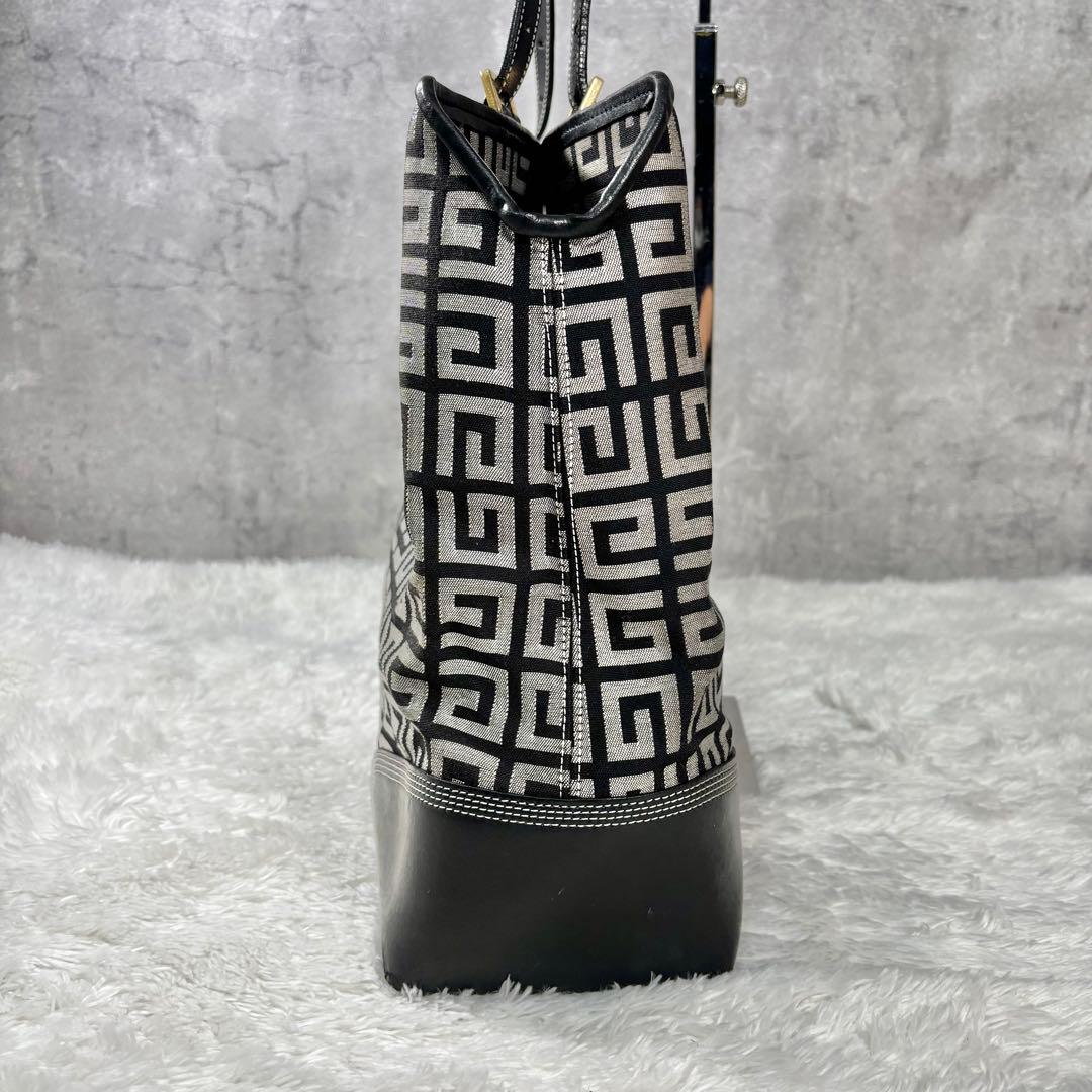 ジバンシー A4 トートバッグ 4g 白 金 金具 キャンバス 総柄 レザー