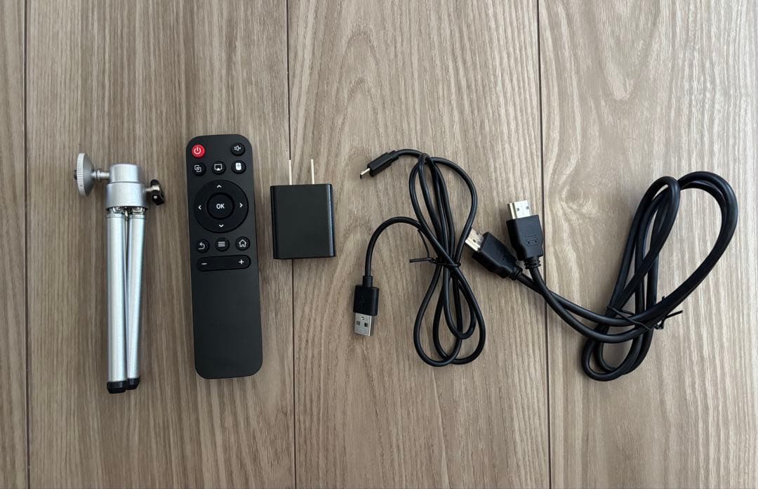 AKASO プロジェクター 小型 DLP ミニ 1080P