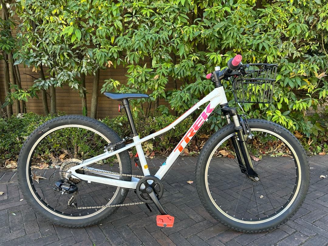 【直接引き取り限定】Trek 24インチ キッズバイク 前面バスケット付き