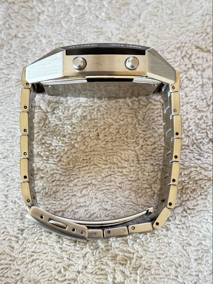 【一番人気の銀x黒】しかもステンブレス・デジボーグ復刻・セイコーWIRED美品