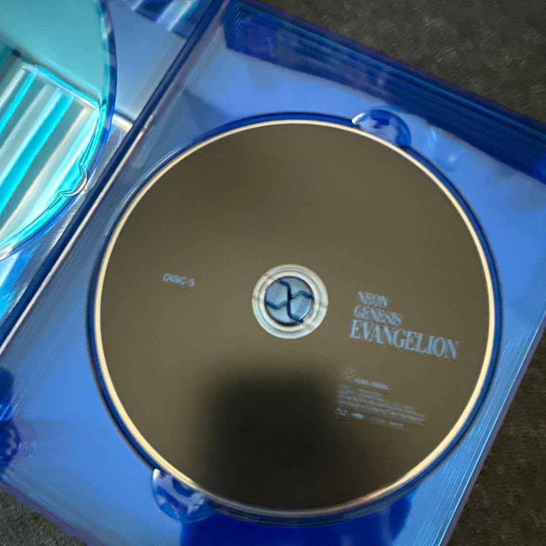 美品　新世紀エヴァンゲリオン Blu-ray BOX〈期間限定生産・10枚組〉
