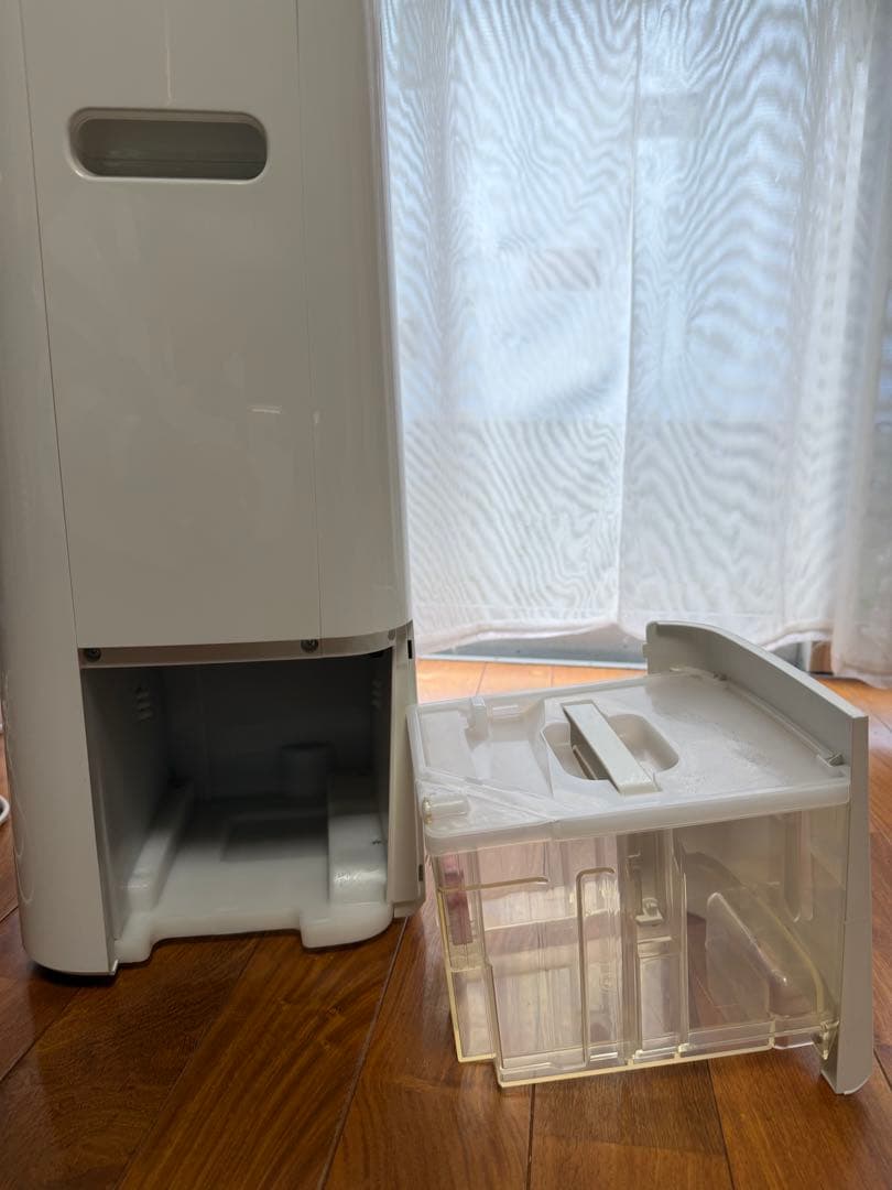 SHARP 空気清浄除湿機 CV-EF 120-W