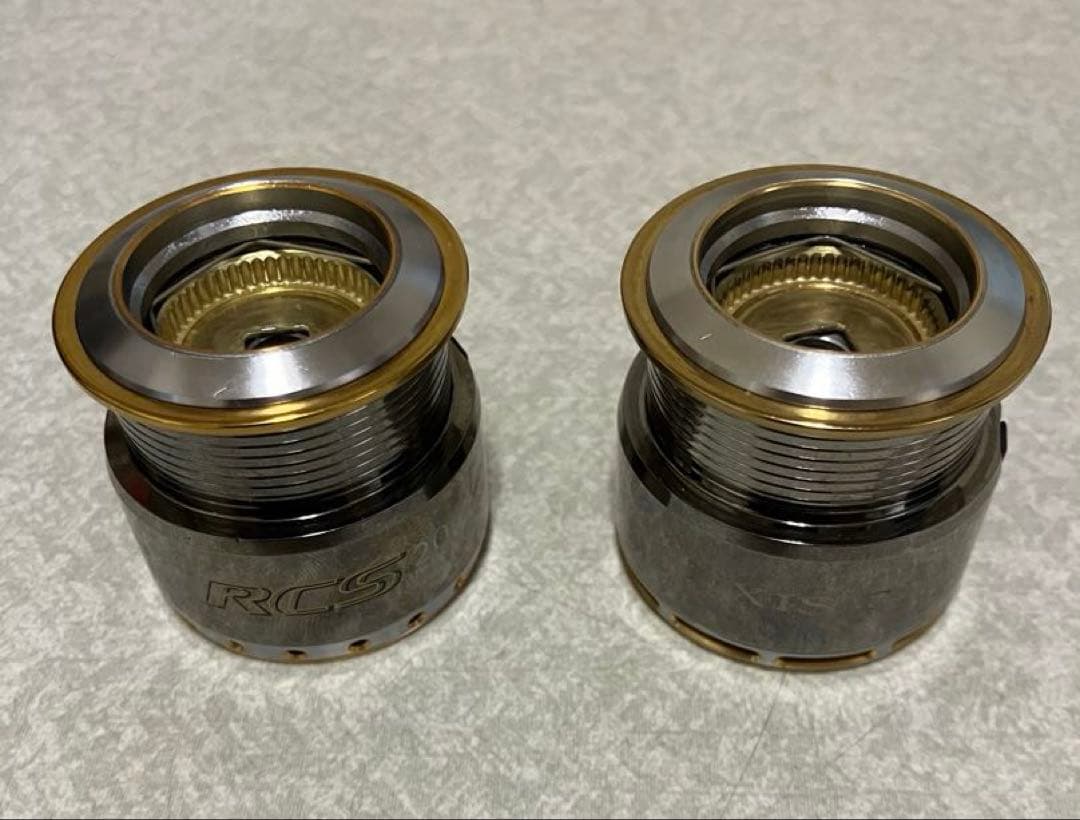 05イグジスト2004 カスタム2台