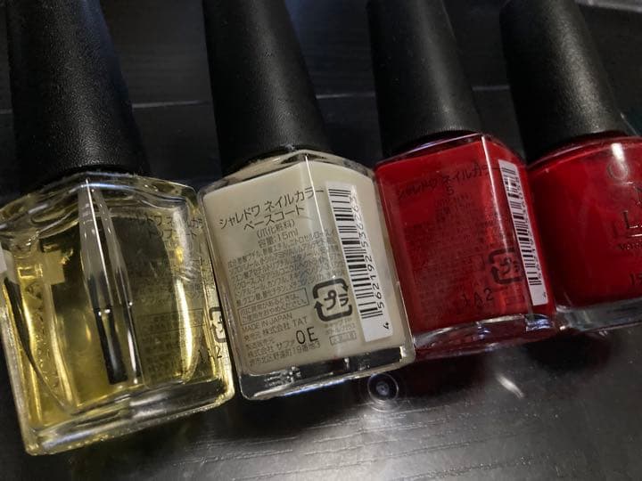 シャレドワ　OPI 赤ポリッシュ　赤ポリ　検定　ベースコート　トップコート