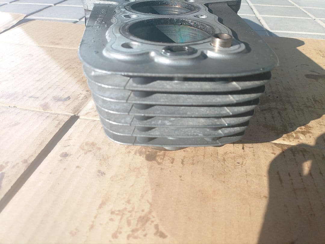 ゼファー750　 シリンダー　 シリンダーブロック　腰上