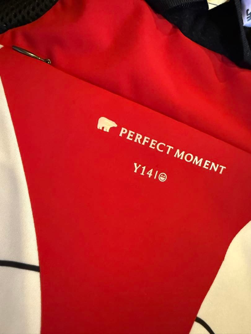 PERFECT MOMENT スキーウェア