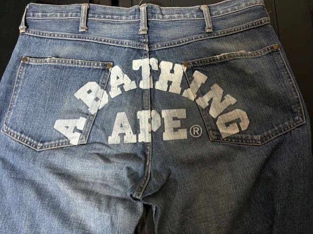 A BATHING APEデニム ロゴペイント