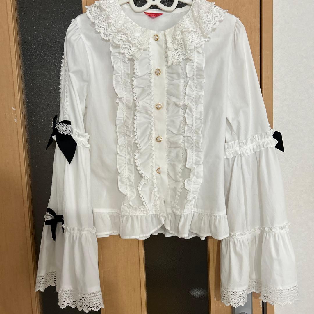 BABY THE 姫袖ブラウス　クロ×シロ