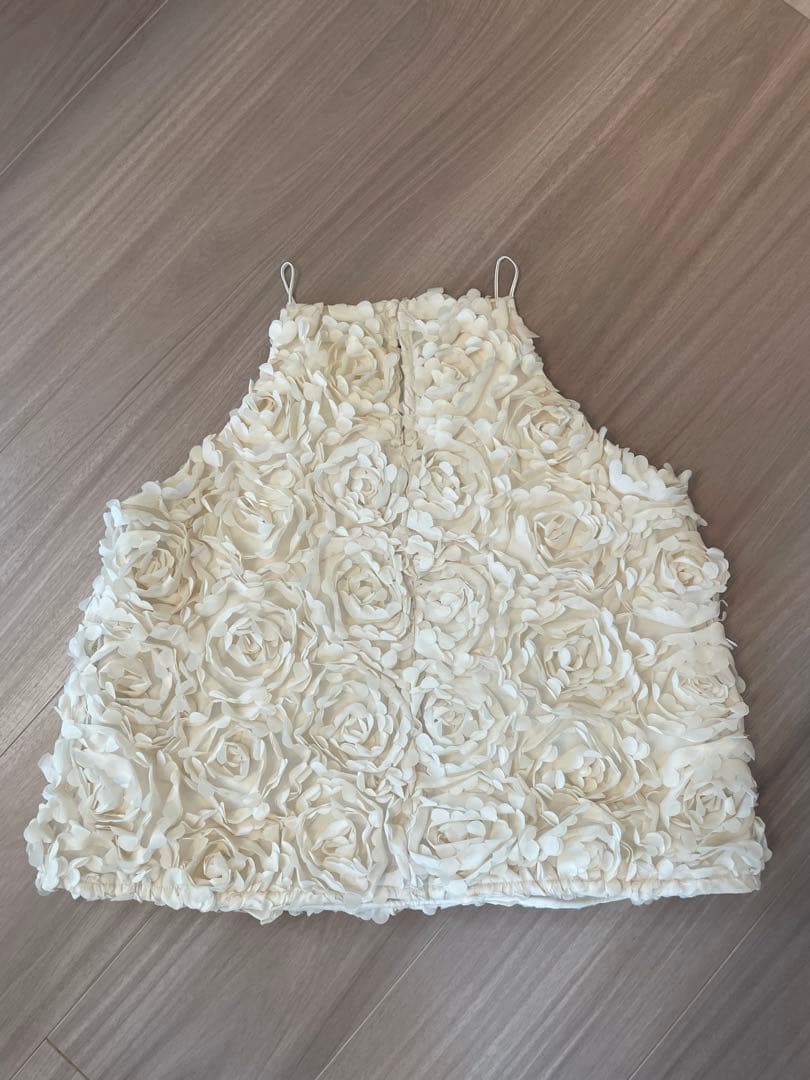 eimy istoire ボリュームフラワーモチーフアメスリトップス　アイボリー