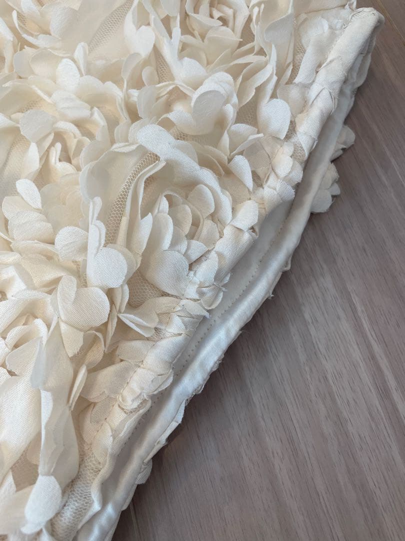 eimy istoire ボリュームフラワーモチーフアメスリトップス　アイボリー