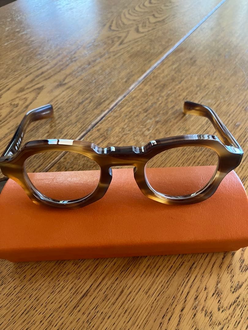 新年価格！金子眼鏡　鼈甲タイプ　サングラス