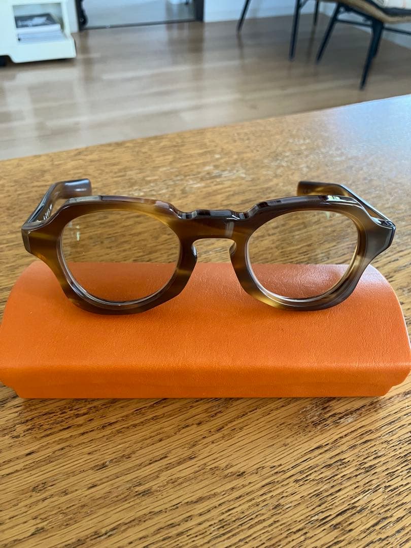 新年価格！金子眼鏡　鼈甲タイプ　サングラス