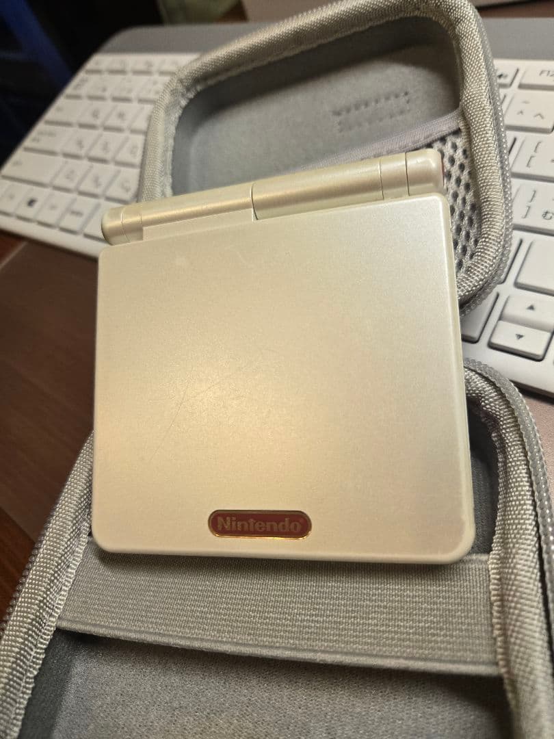 ゲームボーイアドバンスSP ファミコンカラー