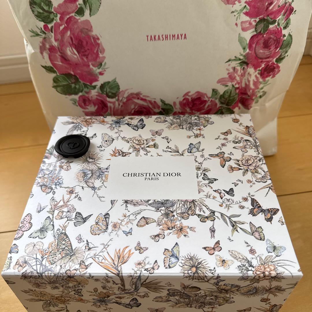 メゾン クリスチャン ディオールのサクラハンド&ボディ ローション（350mL）