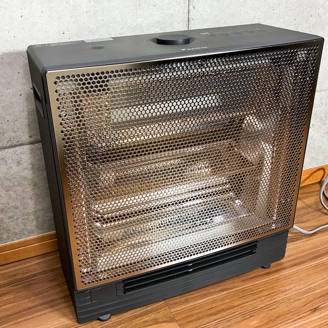 ダイキン ハイブリッドセラムヒート WRH135AS-H 遠赤外線暖房