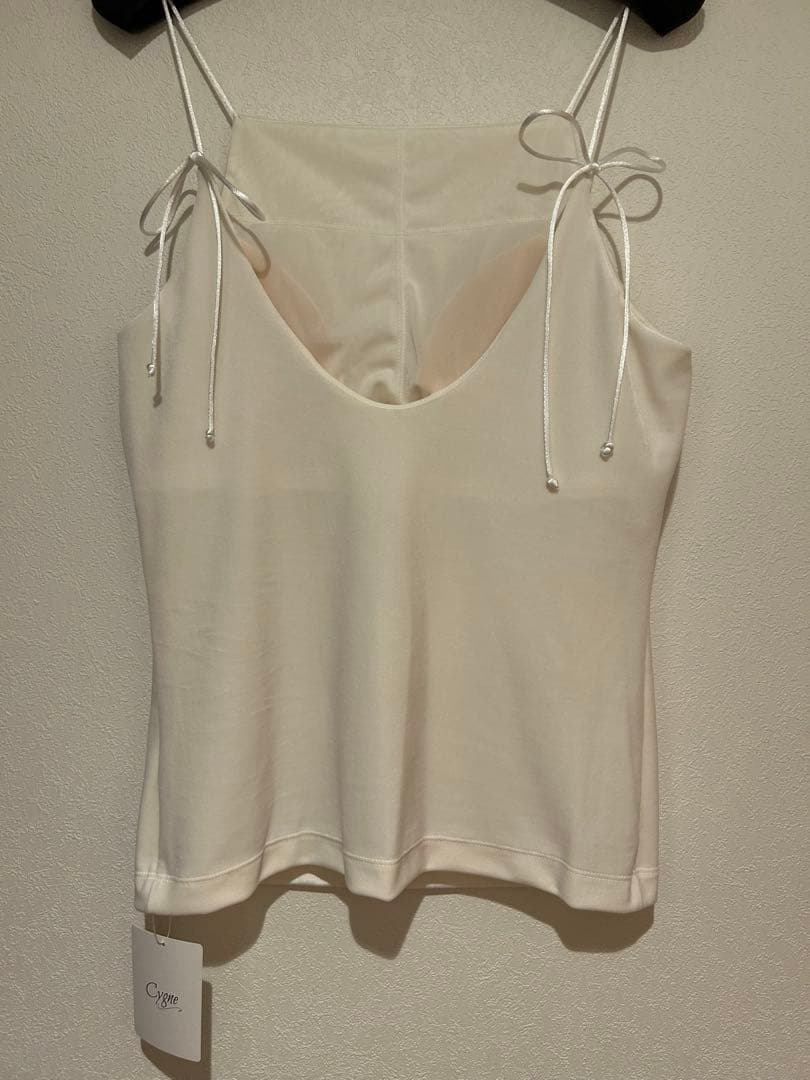新品　cygne ベロアキャミソール Maw ホワイト サイズ０
