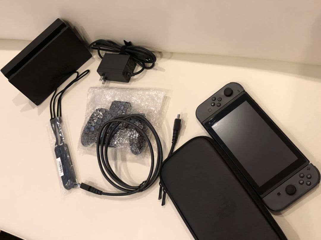 【最終お値下げ】Nintendo Switch本体 任天堂 美品 おまけ付き