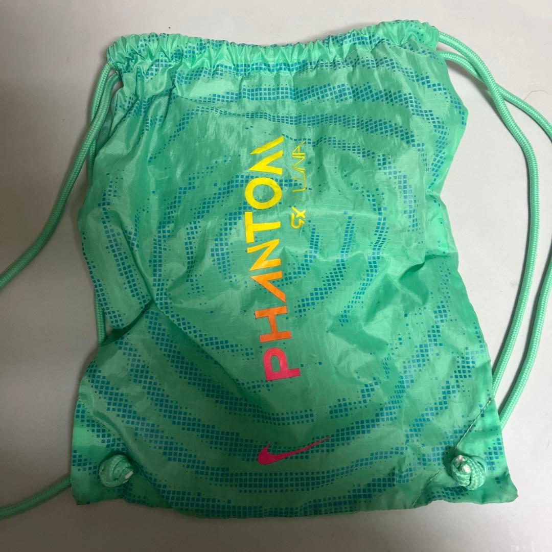 NIKE ファントムルナ2エリート LV8 FG