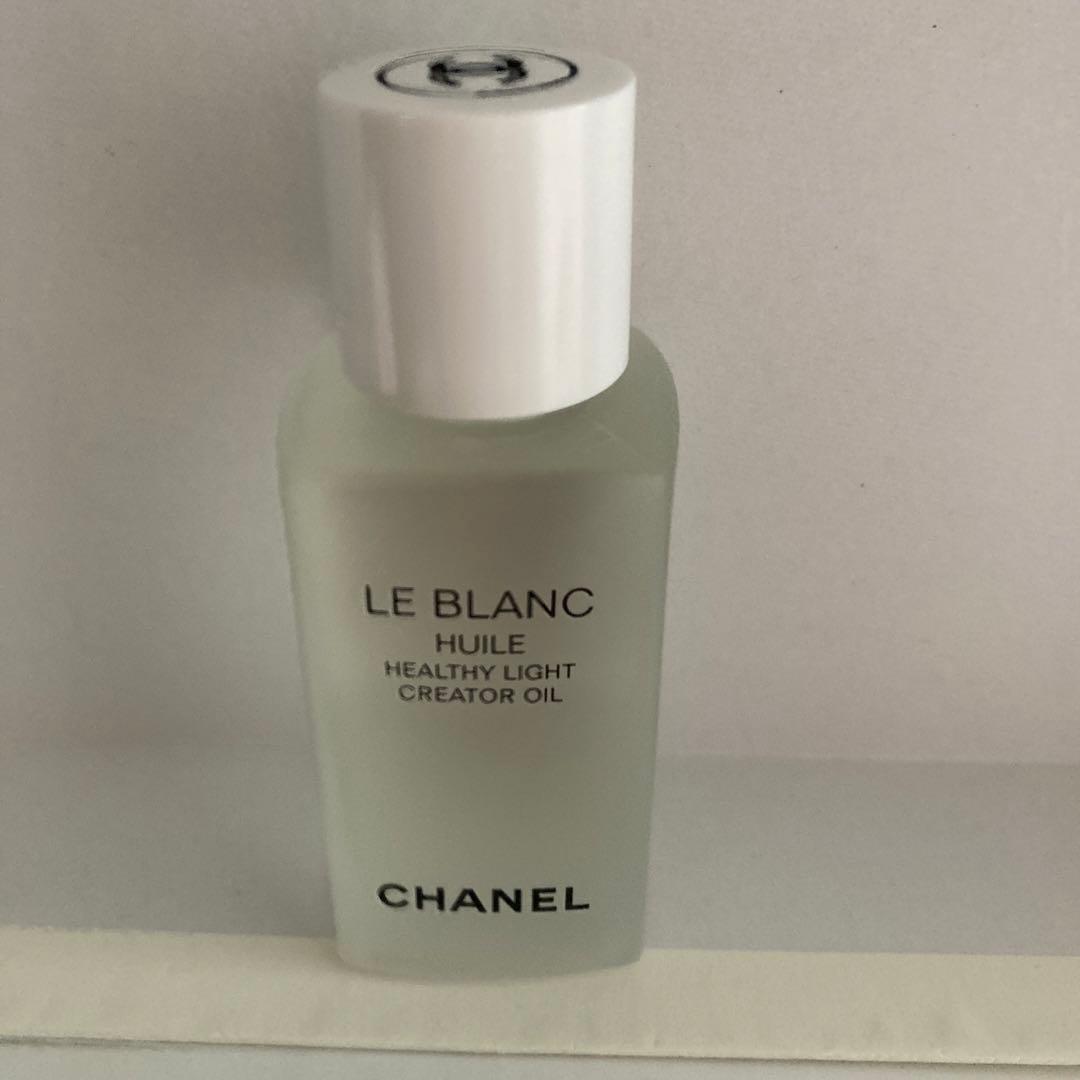 CHANEL ルブランユイル