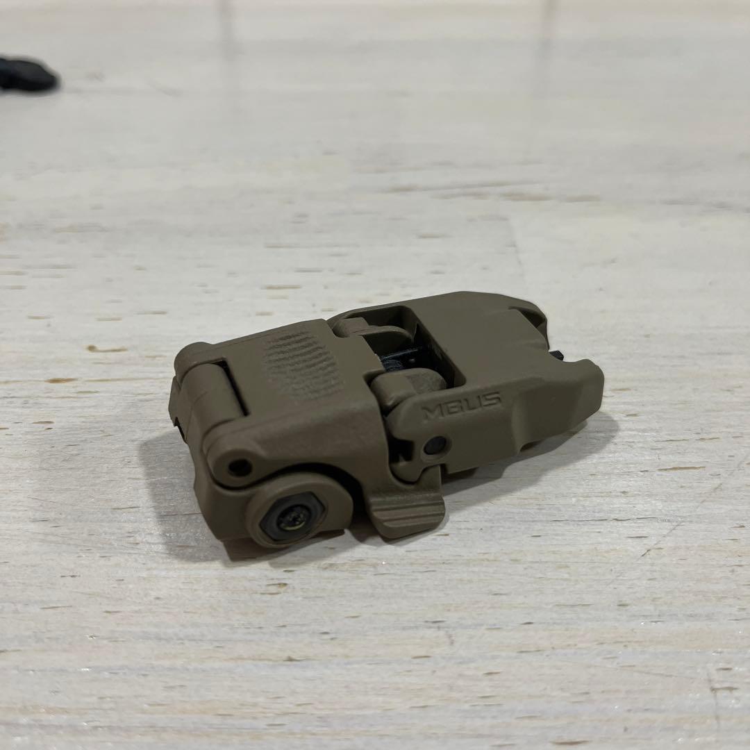 実物　MAGPUL マグプル　サイト　グリップ　FDE M4などに