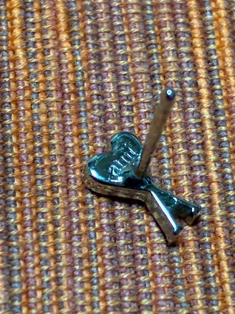 アミパリス　　片耳ピアス