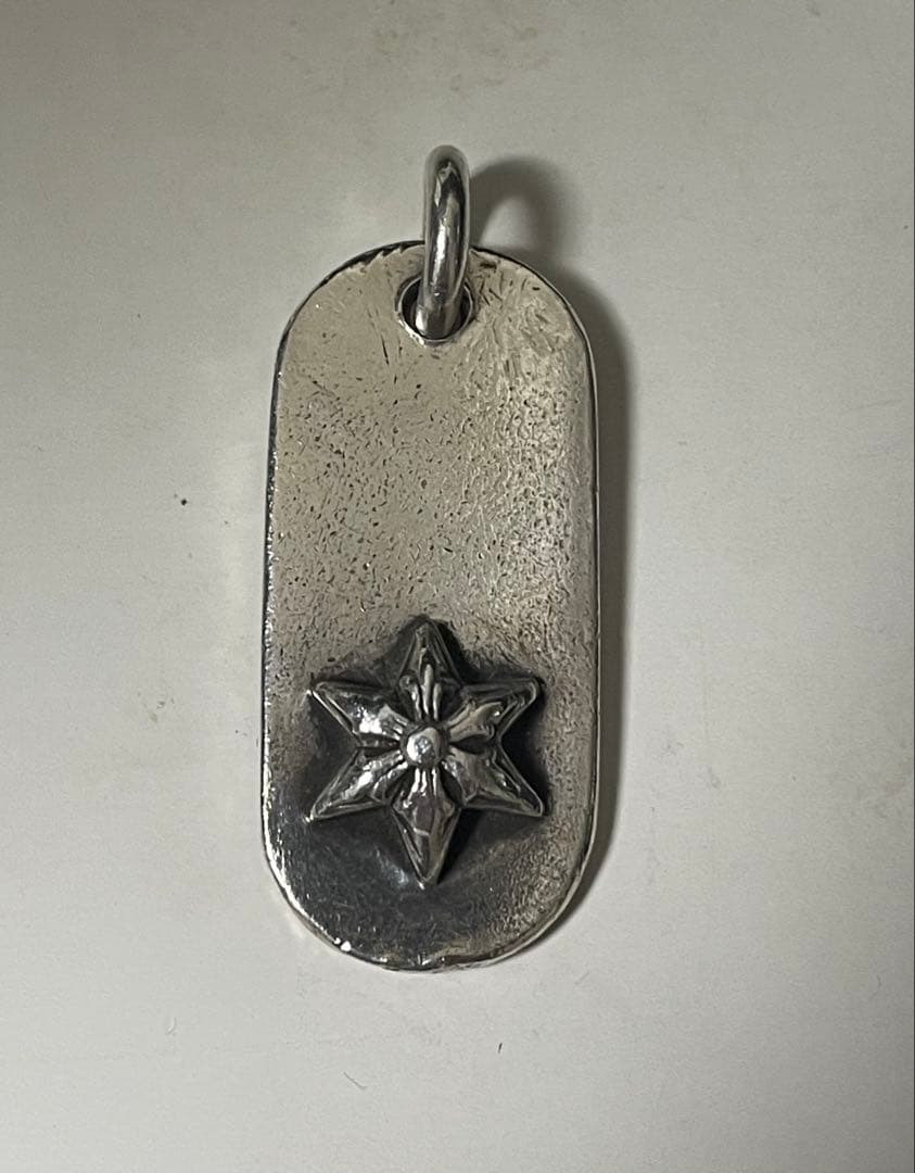 【正規品】クロムハーツ レイズドスター ドッグタグ