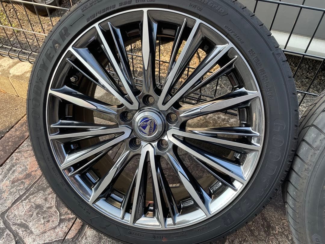 ② レイズ ベルサス ストラテジーア ヴォウジェ ノア ヴォクシー エスクァイア