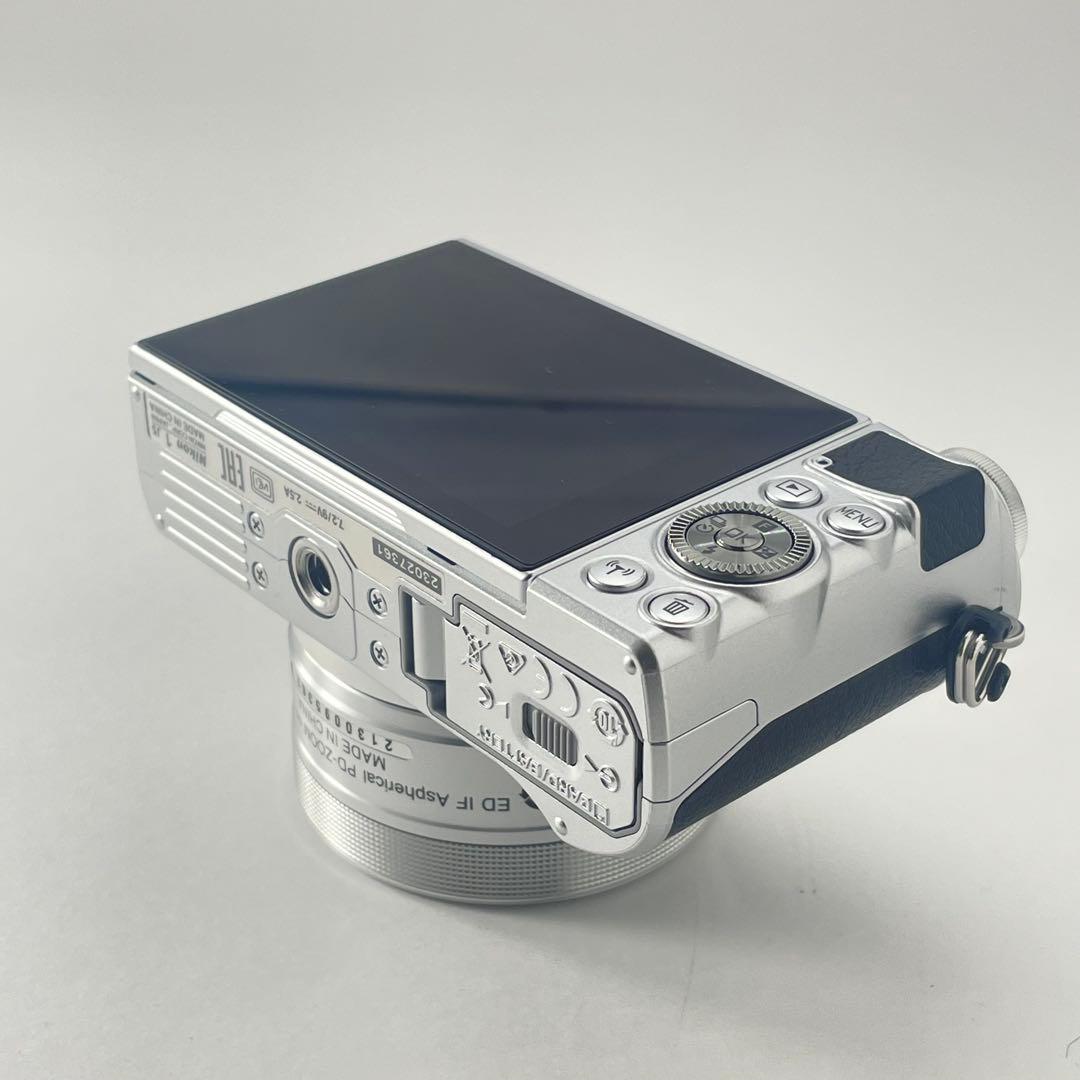 【ショット数200・返品保証】Nikon1 J5 標準レンズキット