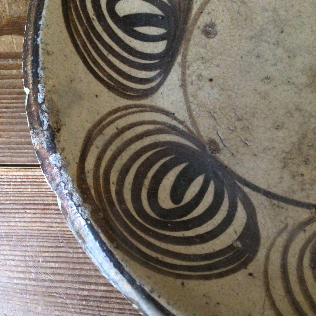 No4146 瀬戸焼き　鉄釉　馬の目皿　直径27.5cm 古瀬戸　石皿　送料無料