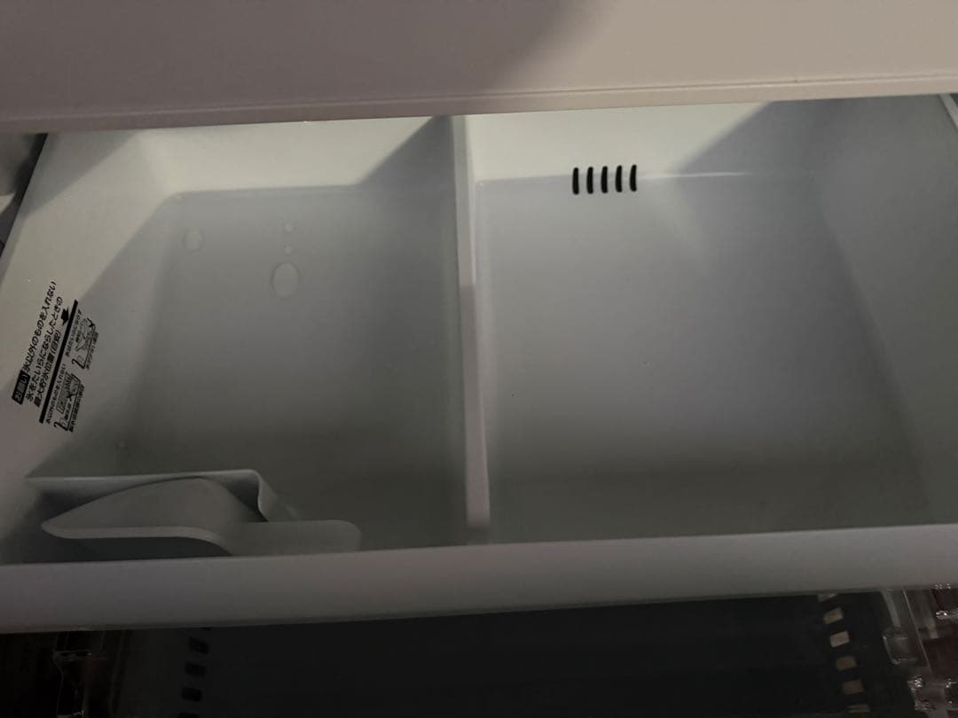 2025年製 東芝 自動製氷機 3ドア冷蔵庫 330L マットホワイトW33SC