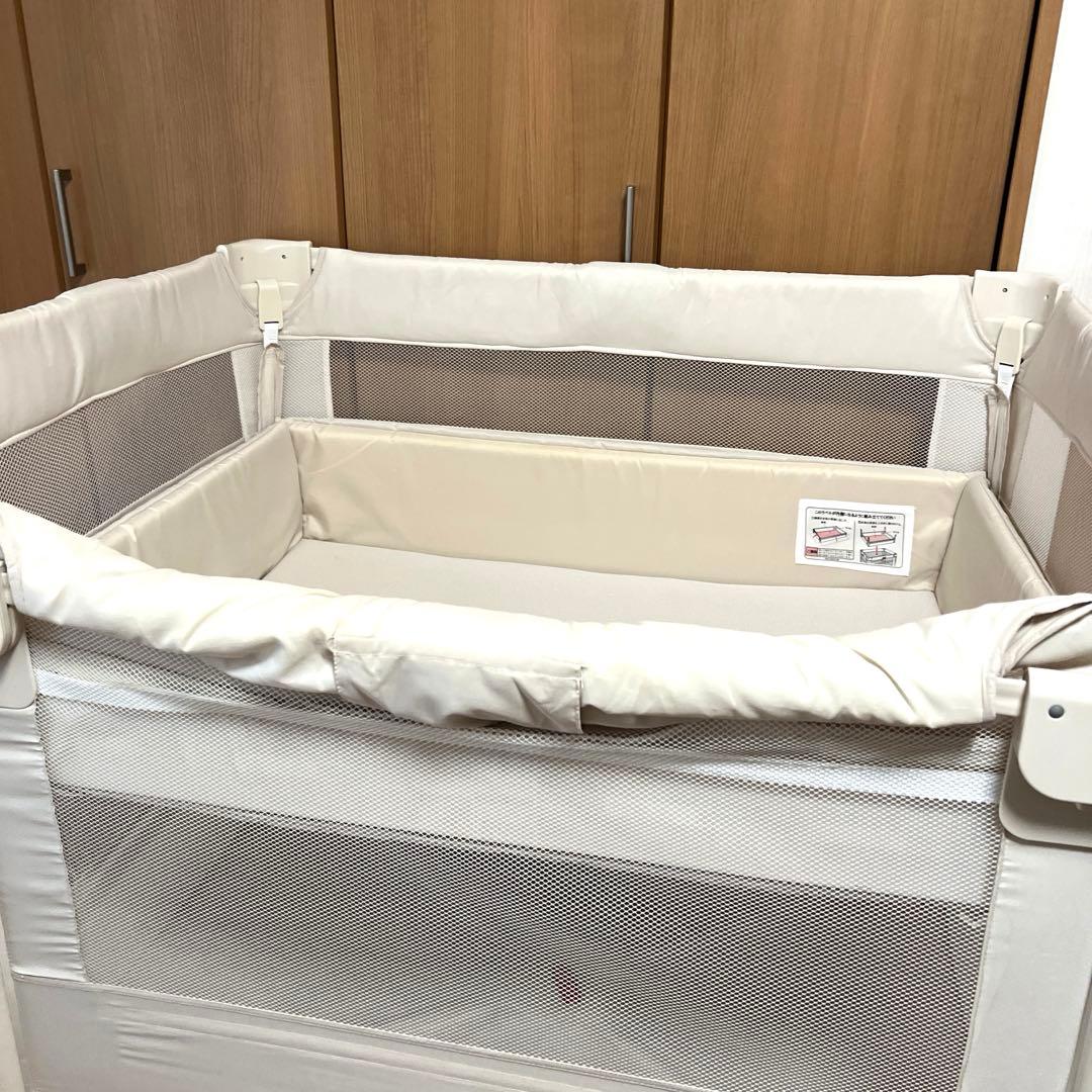 美品　アップリカ　ココネルエアープラス　ベッド横収納付き