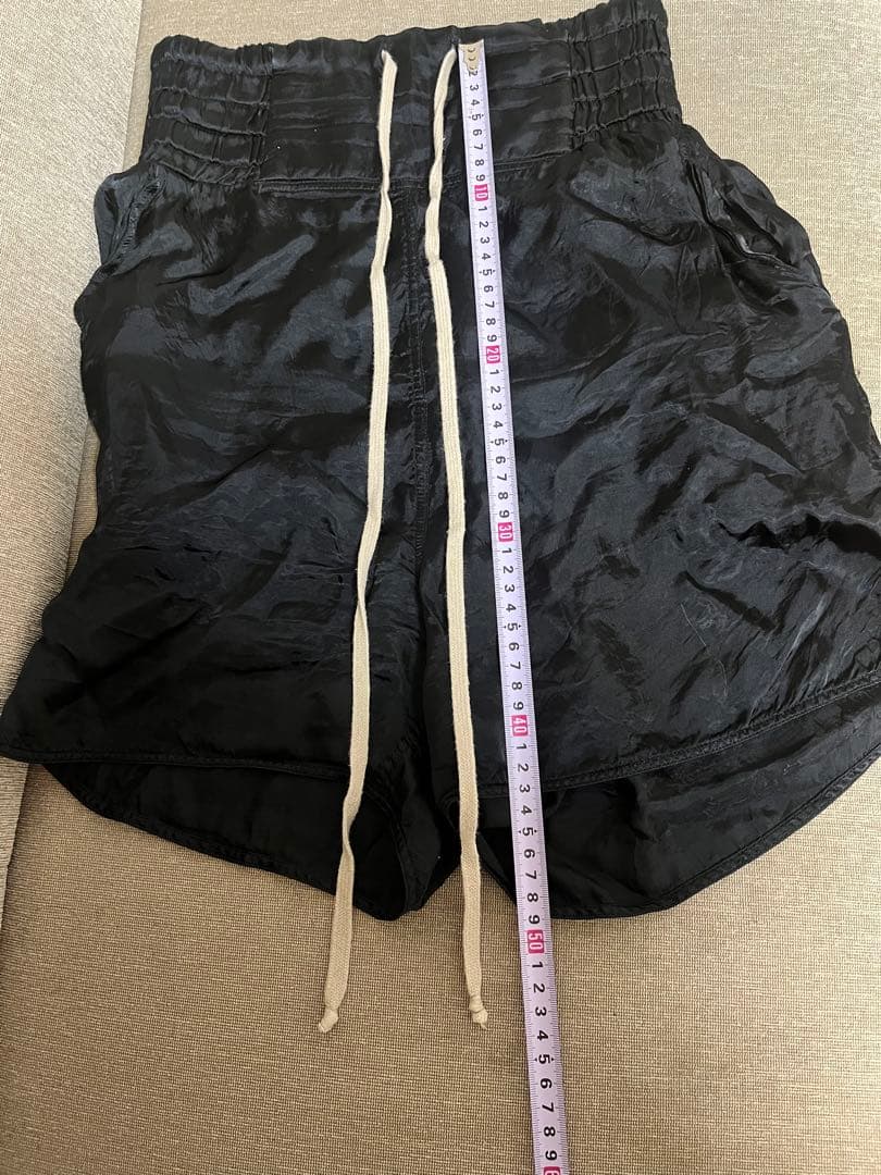 ブラックショートパンツ ウエストゴム