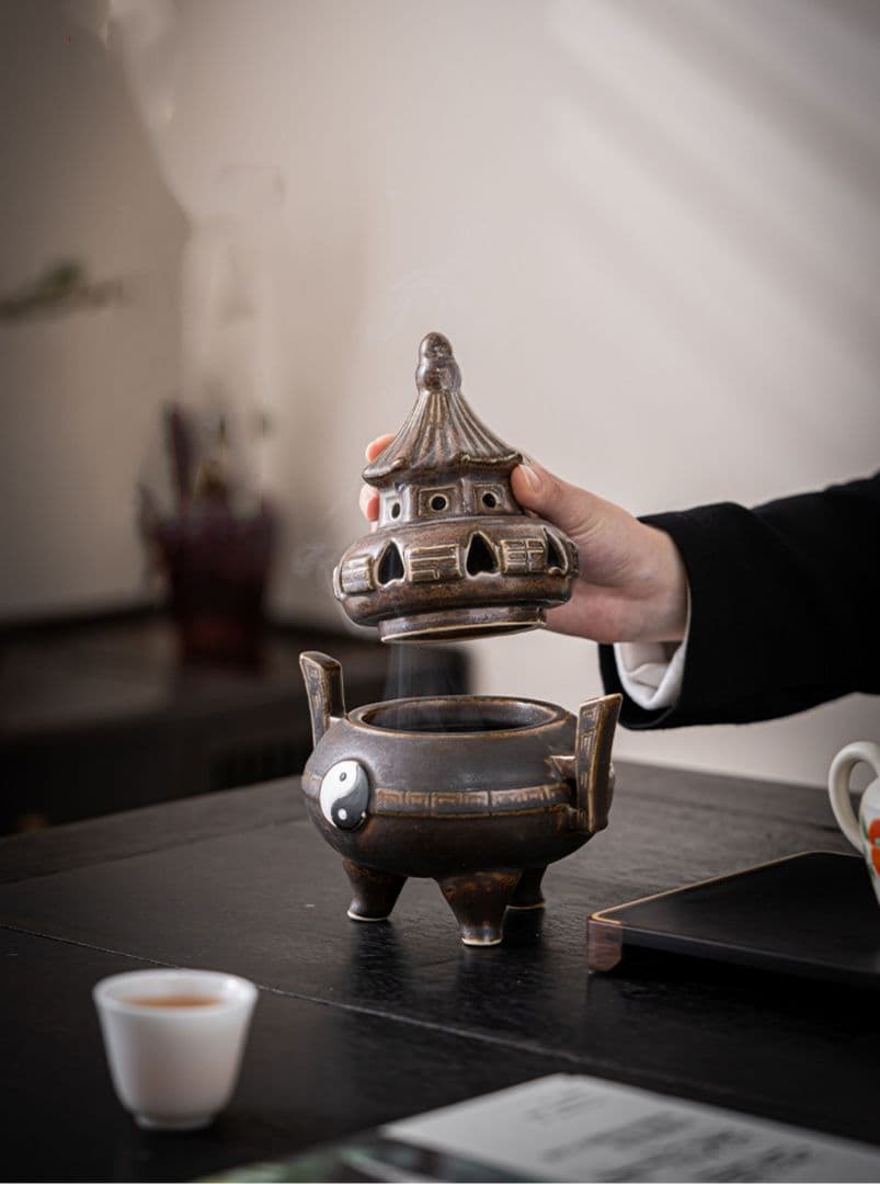 磁器香炉 太極香炉 茶道具　香道具 現代工芸品 美術品 置物