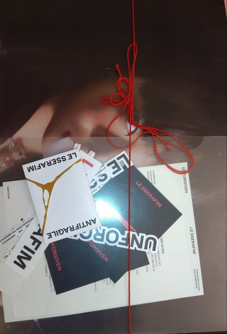 UNFORGIVEN・ANTIFRAGILE ✨️トレカ34枚アルバムセット