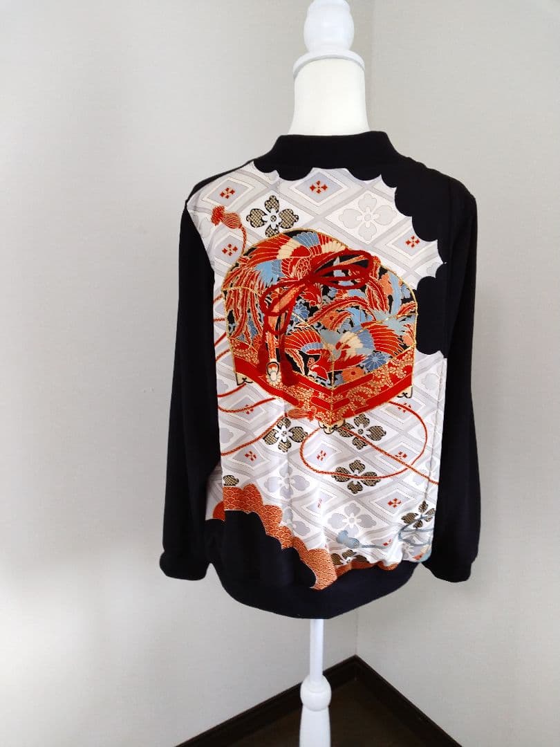 着物リメイク 黒留め袖ブルゾン